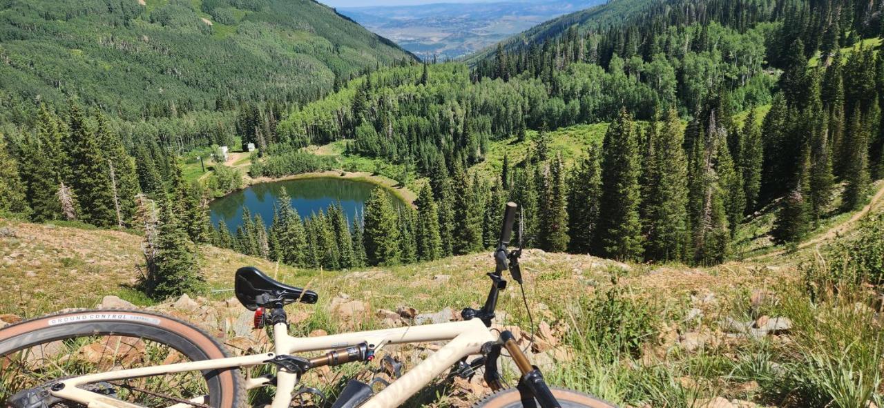 Stunning At Solitude, Steps From Chair Lift, East #103 Brighton Екстериор снимка